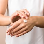 【保存版】ハンドクリームの種類と効果的な使い方